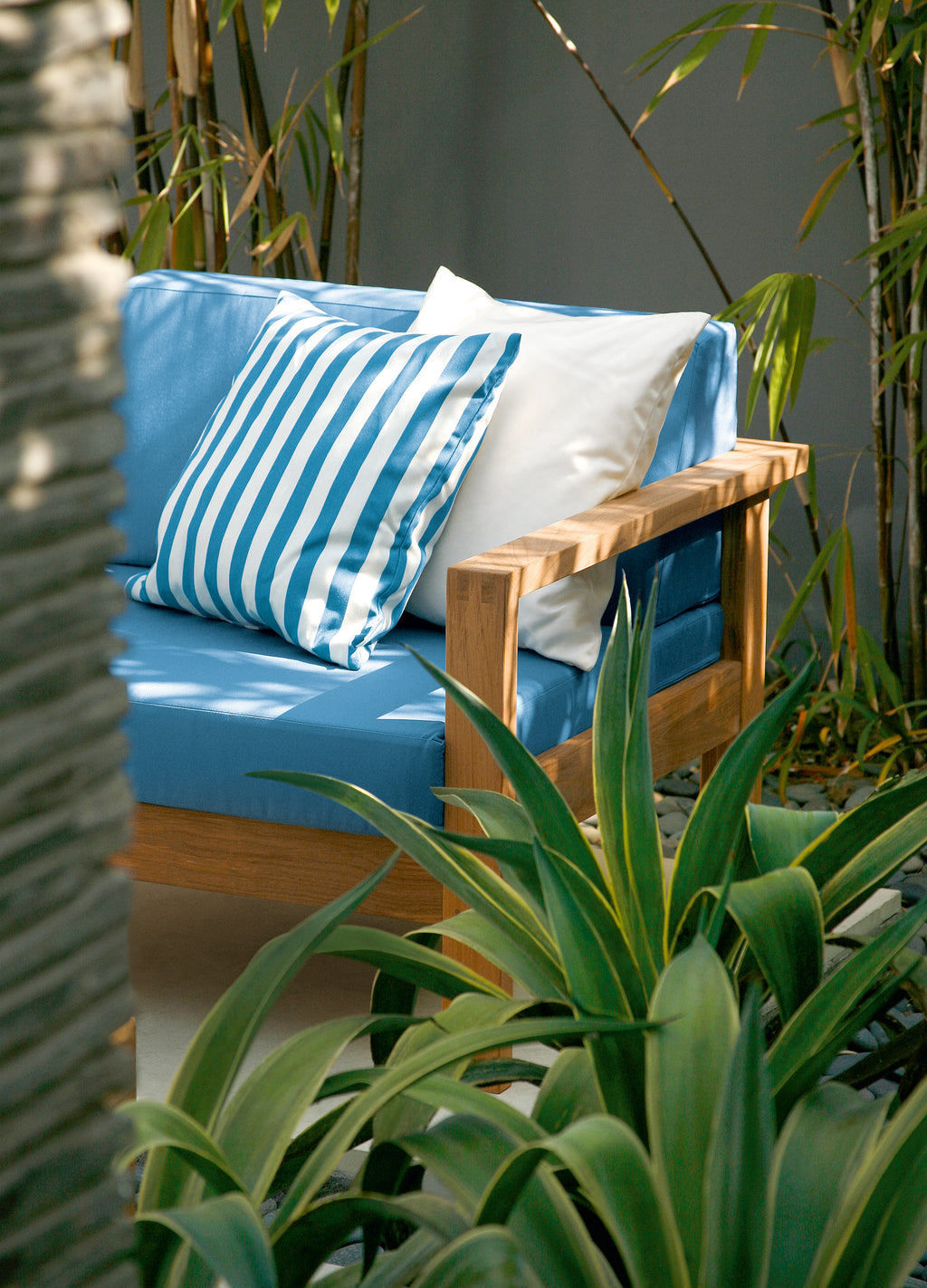 Barlow Tyrie - Linear Deep Seat Armchair