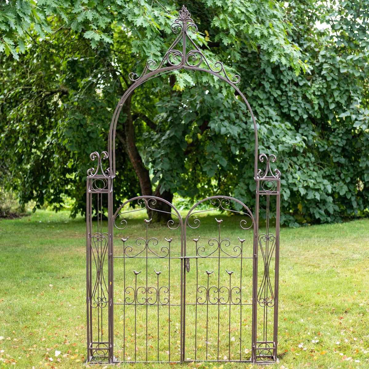 EGF Woodland Gates w/arch