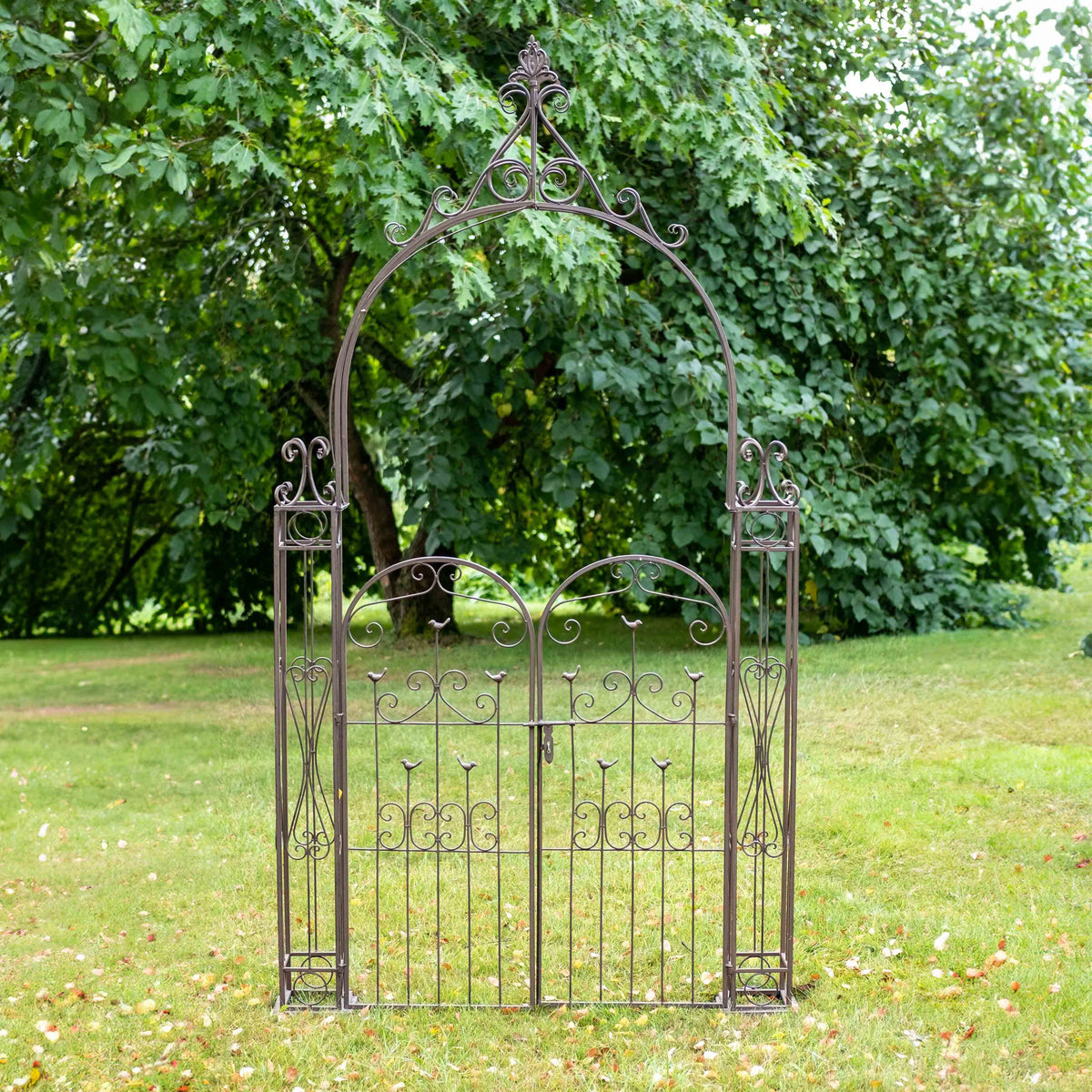 EGF Woodland Gates w/arch