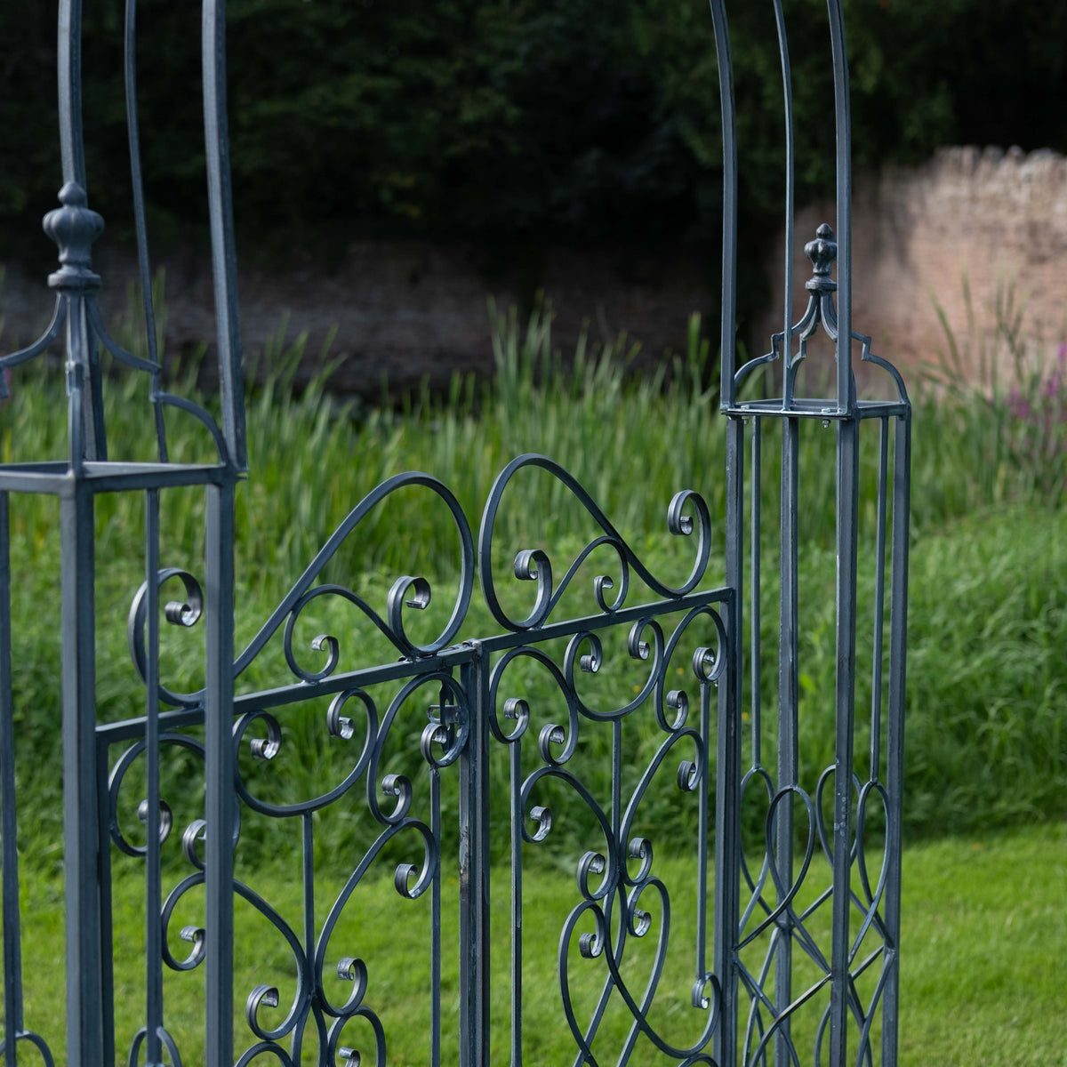 EGF Heritage Gate with Arch Wrought Iron