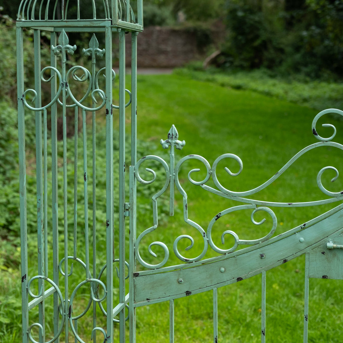 EGF Vintage Arch with Gates Wrought Iron