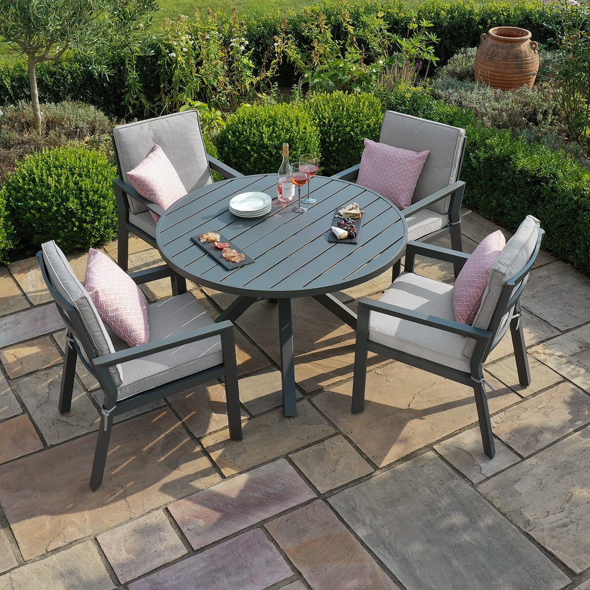 Maze - New York 4 Seat Round Aluminium Dining Set - Dove Grey