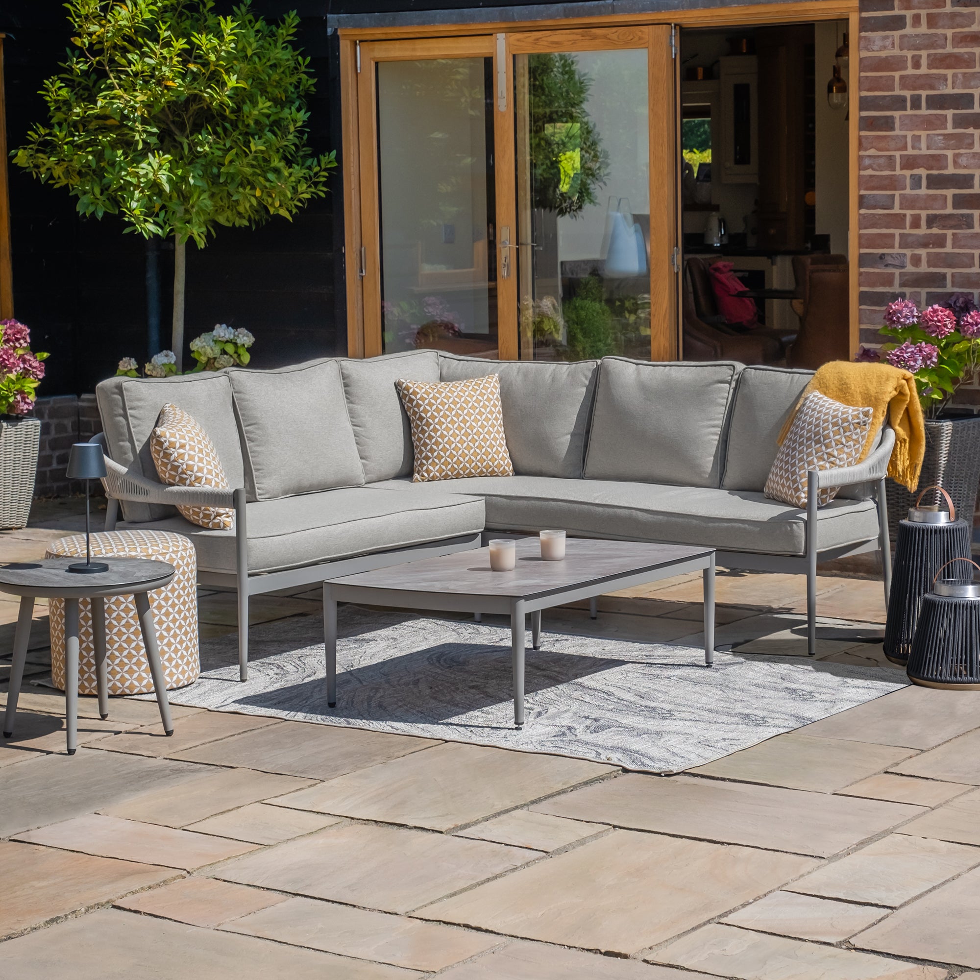 Maze - Florence Rope Weave Small Corner Sofa Set