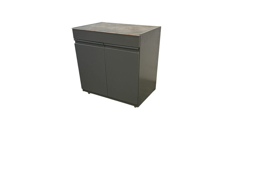 Vision cabinet with doors