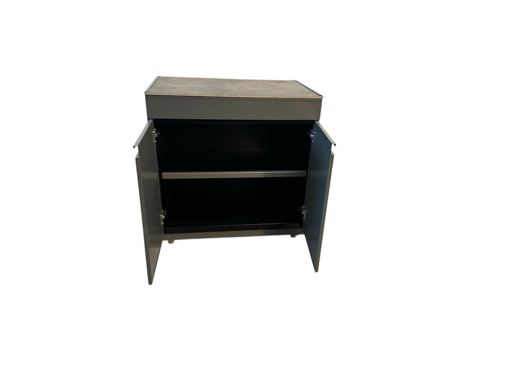 Vision cabinet with doors